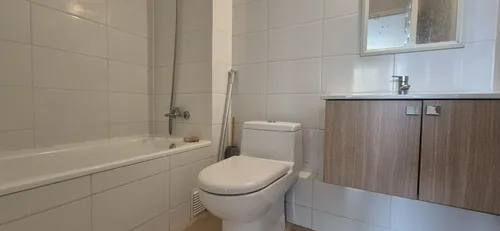 Práctico Y Cómodo Departamento En Ideal Sector Residencial