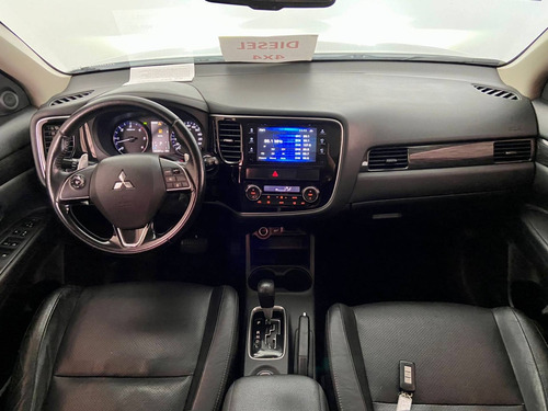 Imagem 9 de 12 de Mitsubishi Outlander 2.2 4x4 16v Diesel 4p Automático