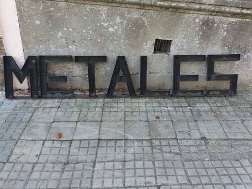 Cartel De Chapa Letra Volará Metales