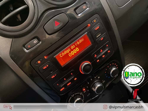 Imagem 9 de 10 de Renault Sandero Expression Hi-flex 1.0 16v 5p Flex 2014