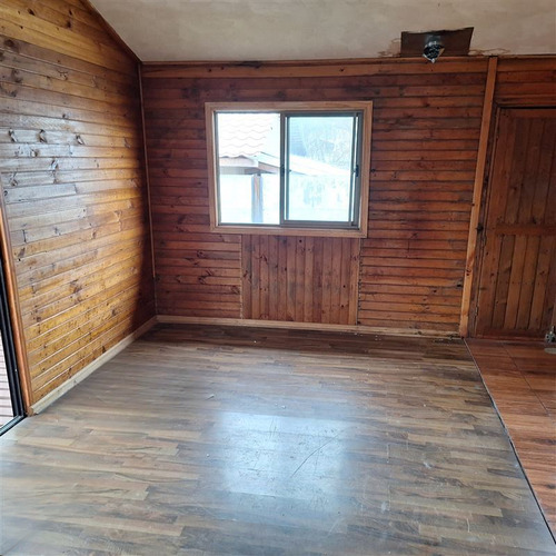 Casa En Venta De 5 Dorm. En Quillón
