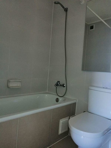 Departamento En Venta De 2 Dorm. En Valparaíso