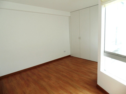 Imagen 12 de 26 de Venta De Hermoso Y Amplio Dpto. Duplex C/estac. En Urb. Vista Alegre Surco