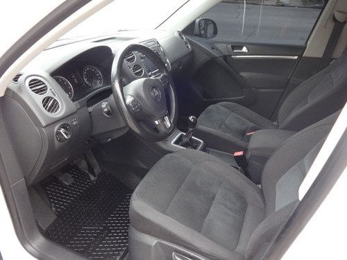 Imagen 17 de 20 de Volkswagen Tigual Sport & Style 200tsi 4motion { Excelente }