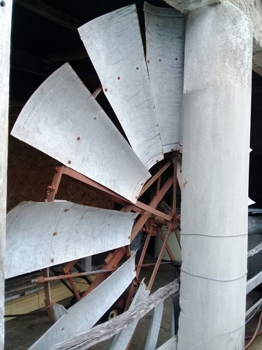 Imagen 4 de 9 de Molino De Viento Para Agua Completo.