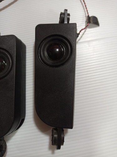 Par De Bocinas Lenovo C320 C325 N/p 5006gd027c00 (Usado)