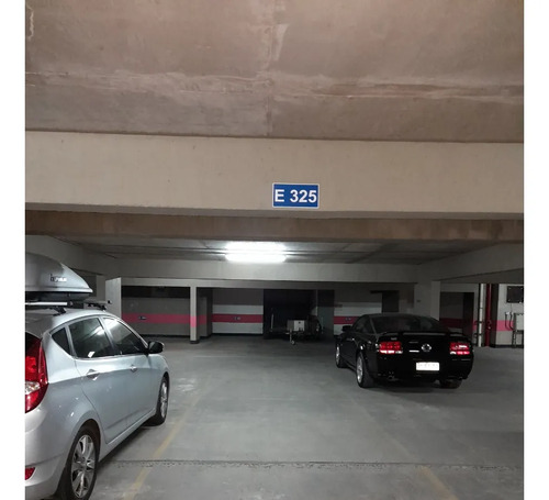 Se Arrienda Estacionamiento Avda. R. Lyon 1351. Providencia