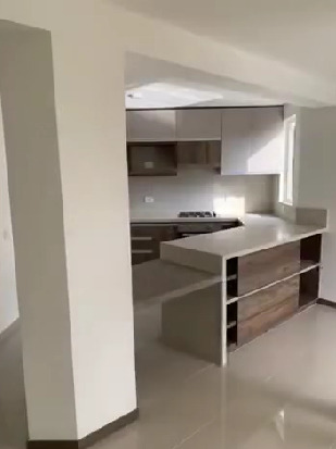 Venta Apartamento En La Flora, Norte De Cali 557.