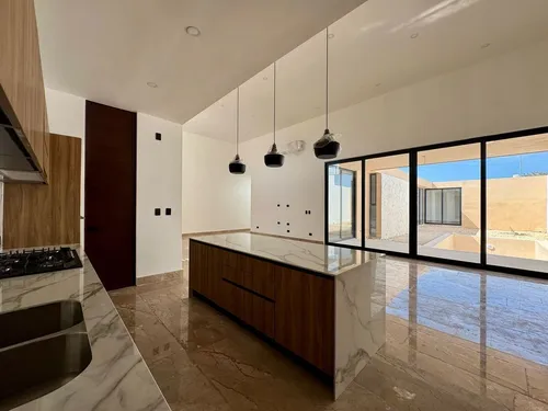 Casa En Venta En Mérida, Adana Residencial, Xcanatún ( Mod. B)