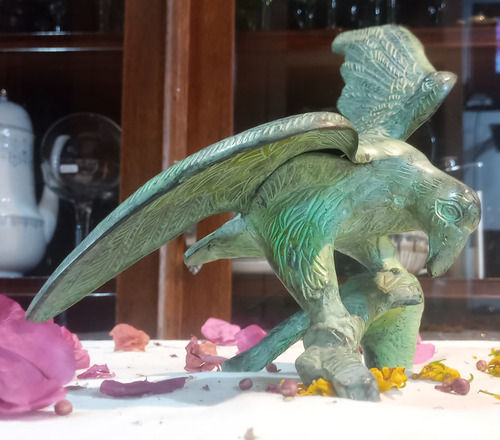 Antigua Figura Bronce Esmaltado Aguila 30x23 Impecable N379 (Usado)