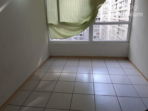 Departamento En Venta De 2 Dorm. En Estación Central