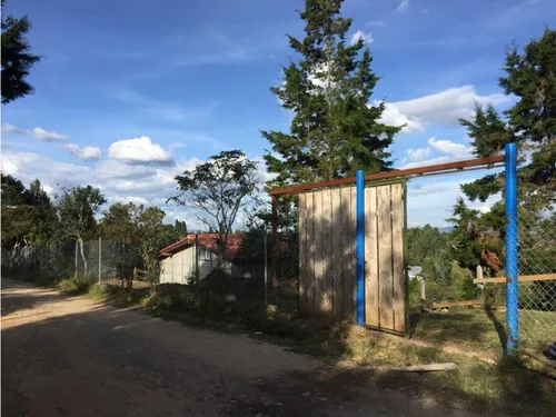 Lote En Venta Con Cabaña Y Explanada Para Casa Principal, Guarne