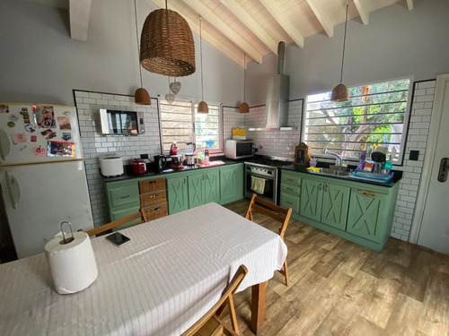 Casa En Venta 3 Amb, Benito Juarez, El Palomar