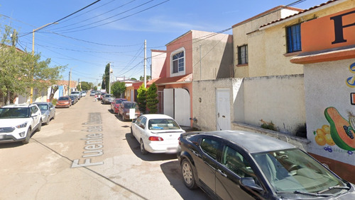 Casa En Remate En Durango Cerca Del Centro En Tranquilo Fraccionamiento Adquierela Con Un 45% De Descuento Sk15