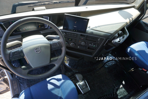 Conjunto Fh 540 2024 Globetrotter + Rodocaçamba Randon 2023