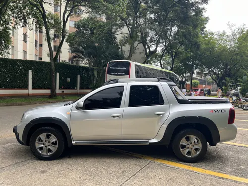 Renault Duster Oroch 2.0 Intens 4X4