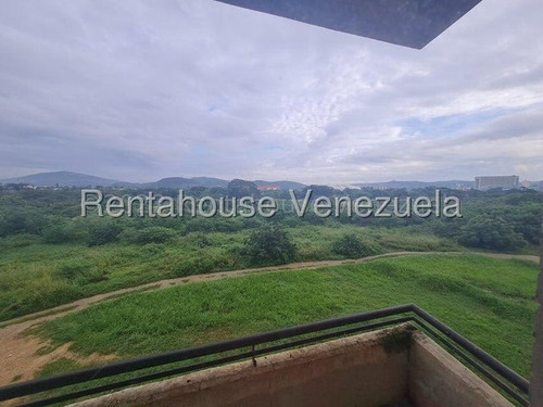 Naudy Escalona Asesor Inmobiliario De Rentahouse Vende Bello Apartamento En Zona Este De Barquisimeto