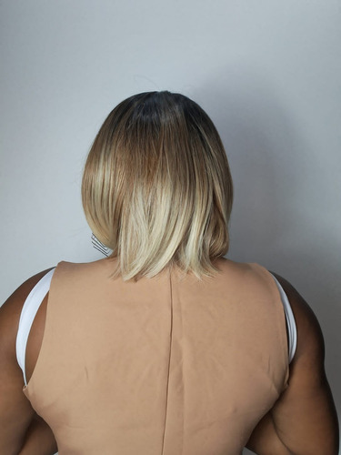 Peruca Lace Wig Curta Chocolate Com Luzes