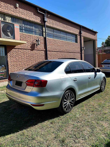 Imagen 9 de 25 de Volkswagen Vento 2012 2.0 Sportline Tsi 200cv Dsg