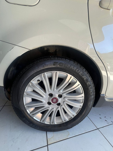 Fiat Grand Siena 1.6 16v Essence Flex Dualogic 4p