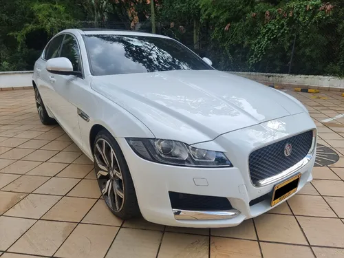 Jaguar XF 2.0 Prestige