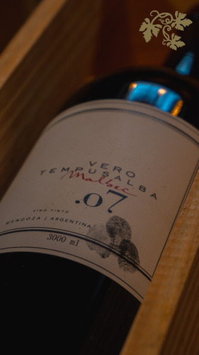 Imagen 4 de 5 de Vino Tempus Alba Vero 750 Ml