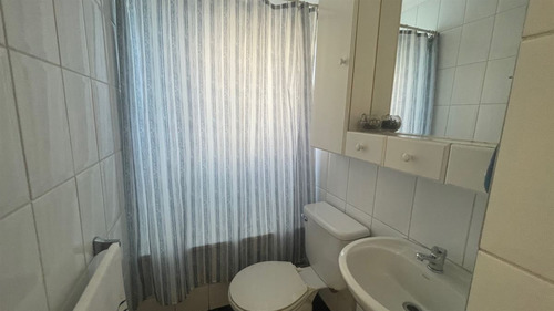 Casa En Venta De 5 Dorm. En Concón