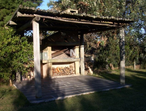 Casa En Pinares Con Vista Parcial Al Mar- Ref: 3807