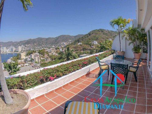 Imagen 4 de 14 de Cad Brisas Diamante 70. Terraza Con Jacuzzi Y Vista Al Mar