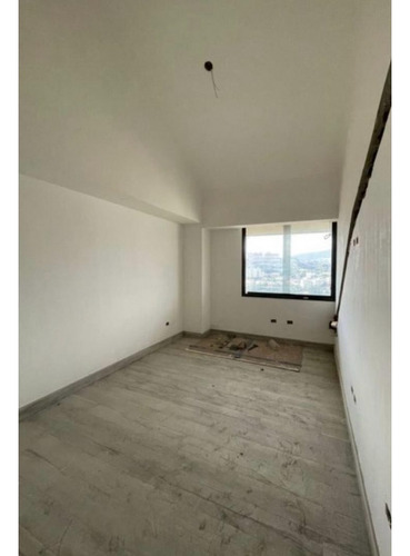En Venta Apto 280 Mts Con Terraza Las Mesetas De Santa Rosa