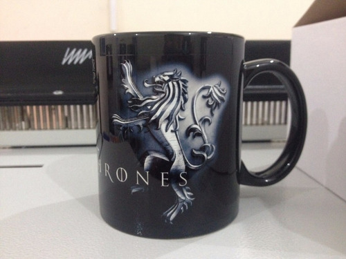 Taza Negra Game Of Thornes Lannister