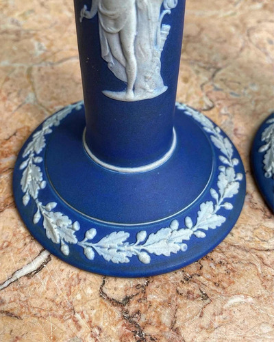 Par De Castiçais Wedgwood (Usado)