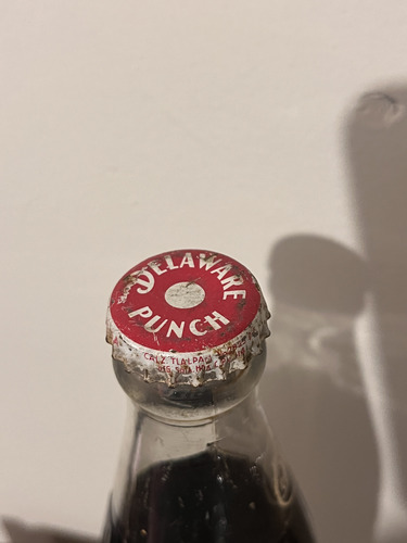 Antigua Botella Refresco Delaware Punch Soda Uva (Usado)