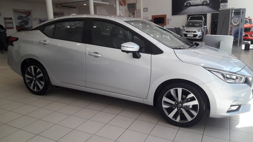Imagen 14 de 15 de Nissan Versa Exclusive Cvt