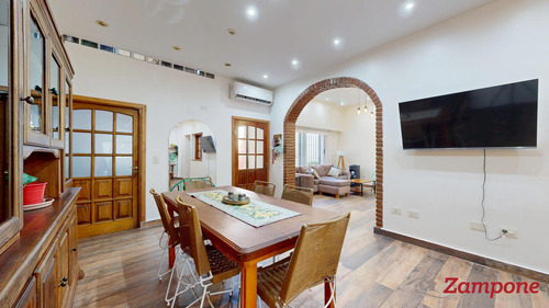 Casa En Venta En Vélez Sarsfield, Monte Castro, Cochera Fondo Terraza