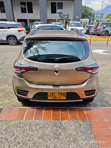 Renault Stepway 1.6 Intense Automática