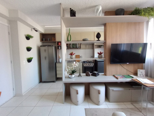 Apartamento 2 Quartos Com Quintal.