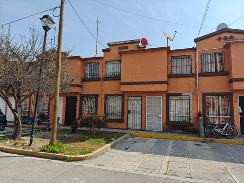 Confortabler Casa En Privada Ojo De Agua Tecamac Edo. Mex.