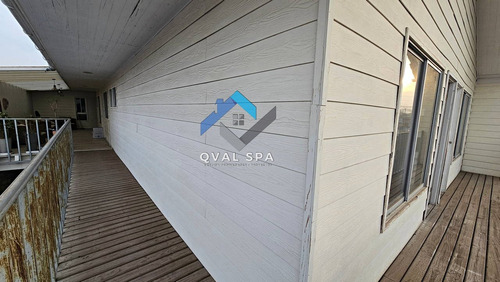 Qval Vende Espectacular Casa De 2 Pisos Con Recepción Comerc
