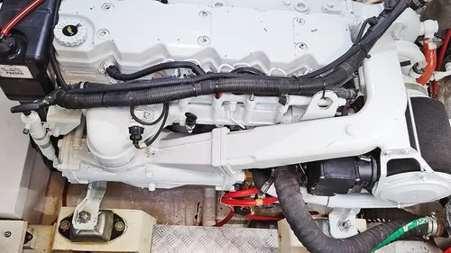 Crucero Klase A K42 Hard Top 2 Iveco 400hp | 2019 | 217 Hs