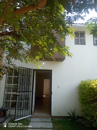 Excelente Casa En Fraccionamiento Jacarandás Morelos