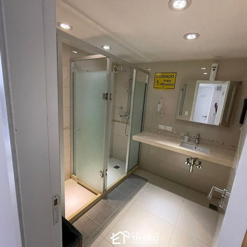 Imagen 11 de 14 de Alquiler Temporal ! Parada 18 Playa Mansa, 1 Dormitorio, Balcón, Excelentes Amenities.