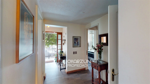 Casa En Venta En Condominio De 4 Dormitorios 4 Baños 2 E