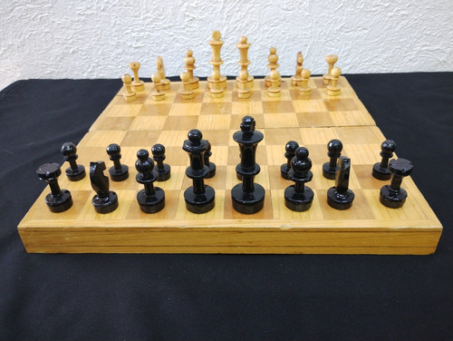 Ajedrez De Madera Completo Tablero Plegable De 35cm Usado (Usado)