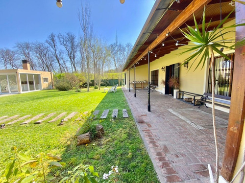 Imagen 19 de 30 de Hermosa Casa 5 Amb Con Parque Y Quincho
