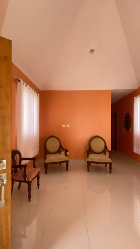 Vendo Preciosa Casa En Tamboril En La Urbanización República De Israel En Santiago, República Dominicana