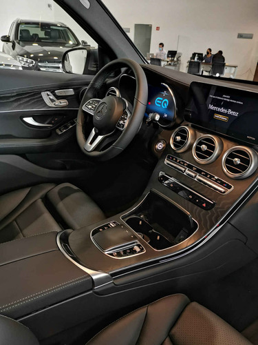 Imagen 4 de 9 de Mercedes-benz Clase Glc 2021 5p Glc 300 E 4matic L4/2.0/t A