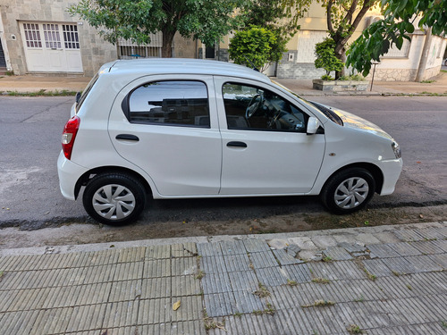 Toyota Etios Aibo Utilitario