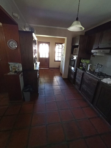 Casa En Venta En Castelar Sur