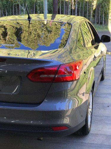 Ford Focus Iii 2.0 Sedan Se Plus Mt 2017